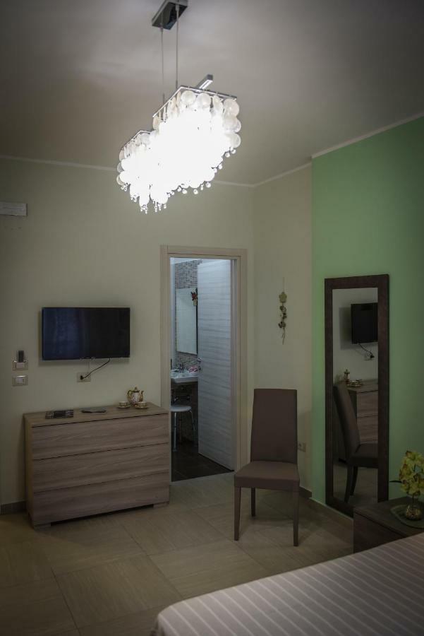 Le Fontane Del Re Bed & Breakfast กาแซร์ตา ภายนอก รูปภาพ